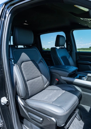 Dodge RAM cena 268000 przebieg: 18000, rok produkcji 2022 z Ropczyce małe 781
